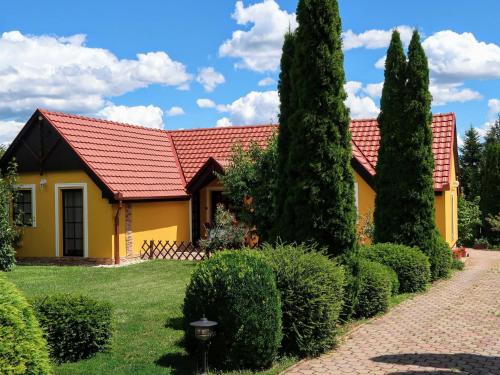 Apartment Stimmungsvolle Ferienwohnung mit großem Garten by Interhome