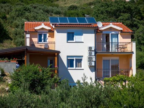 Apartment Studio im Erdgeschoss für zwei Personen mit einer Terrasse by Interhome