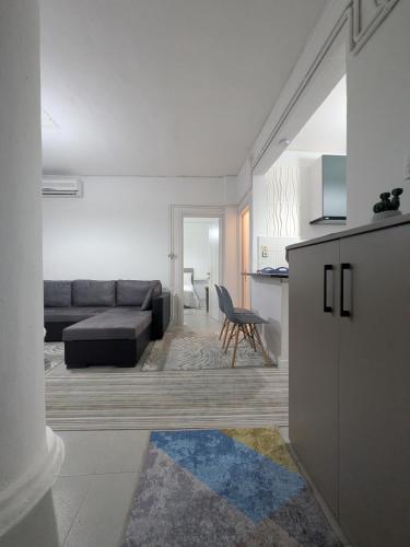 Evros Stay - Modern 2 Bedroom Ground Floor Suite