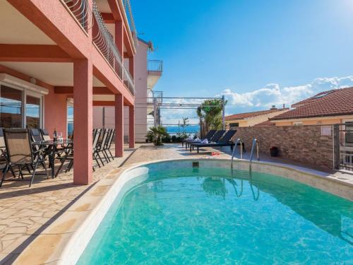 Holiday Home für 12 Personen in Stanići- Dalmatien - Mitteldal by Interhome