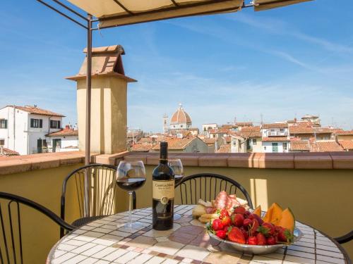 Apartment Ruhige Wohnung in Santa Croce mit Terrasse- Kathedrale von Florenz-Nähe by Interhome
