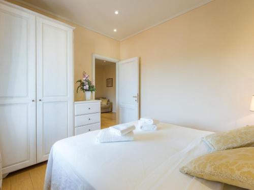 Apartment Wohnung 'Ephesus' mit Terrasse by Interhome
