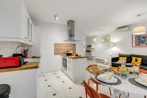 Foto Appartement Picasso - Old Town Antibes - Happy Rentals 2