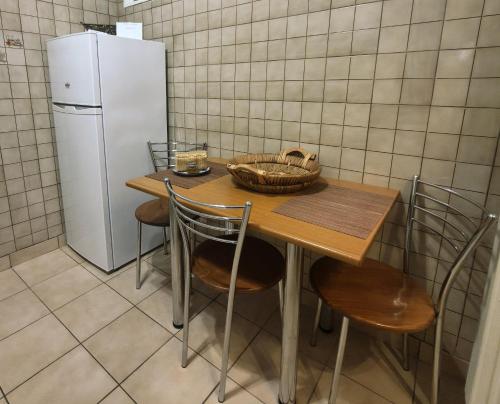 Piraeus City Center Apartment Port & Metro Dimotiko theatro