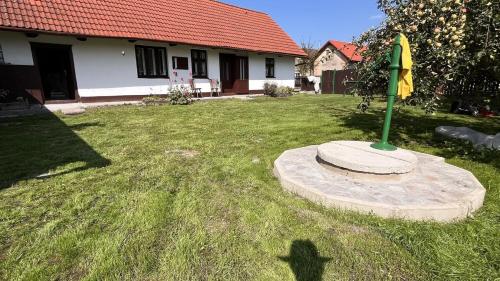 Cottage in Velenice village