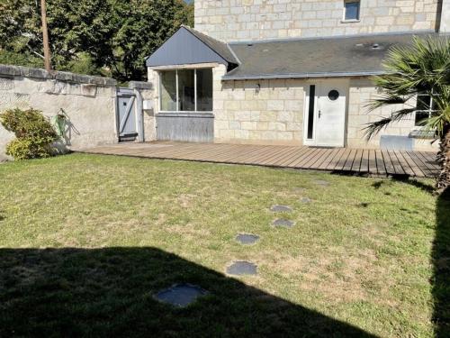 Charmante Maisonnette en Tuffeau à Deux Pas de la Loire, Saumur Centre avec Parking gratuit