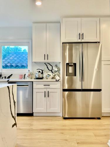 Gallery image of Proper Stays at Melrose Place - West Hollywood Premium M-suite in Los Angeles