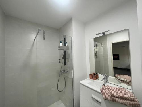 Cannes, appartement avec parking+terrasse, Croisette à pied!