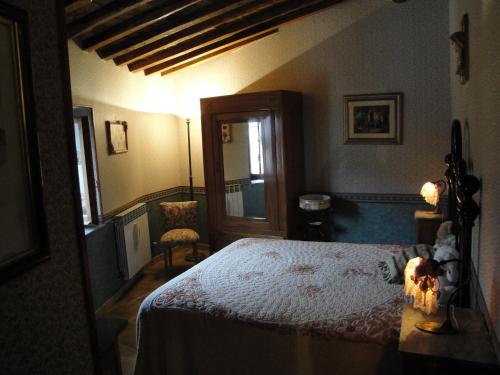 A room at La Petie Maison di Apricus