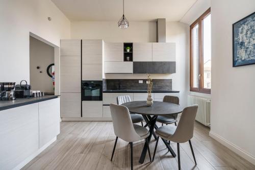 Minerva Luxe Home