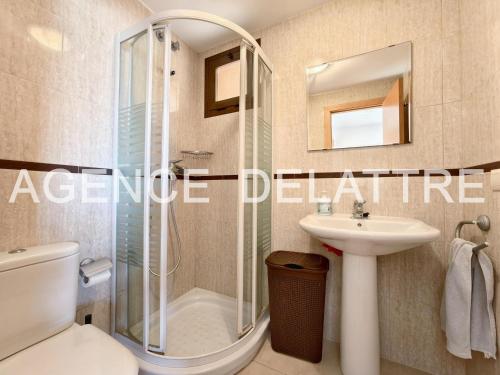 Appartement tranquille avec piscine commune près du centre