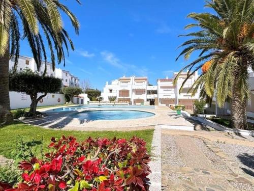 Apartamento en Puig Rom, Roses con Jardín, Piscina y Terraza Privada - HISP-312-76