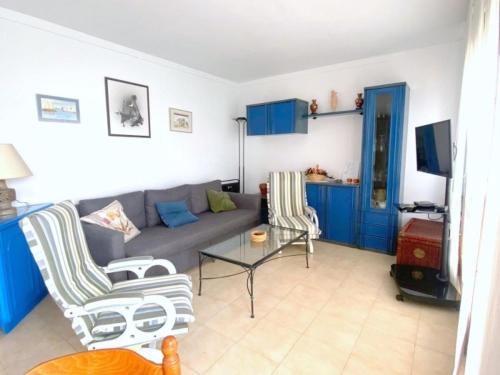 Bel appartement à Canyelles Petites avec terrasse, barbecue et parking pour 6 personnes