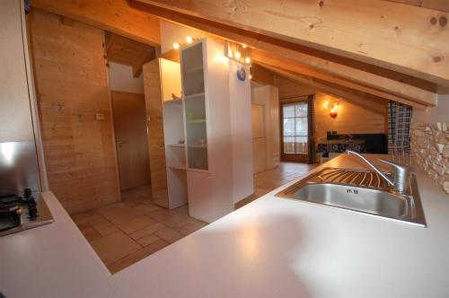 Dapur atau dapur kecil di Chalet alla Cascata