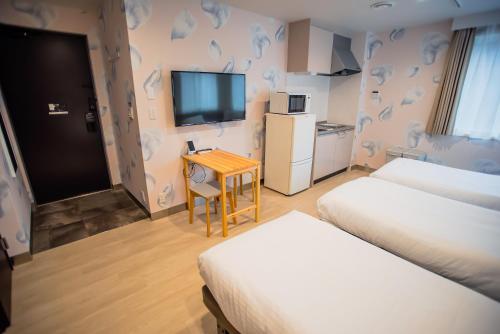 iruka hotel 15 minutes to Shinjuku and Shibuya