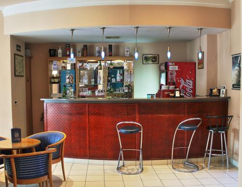Лаундж или бар в Hotel Centrál