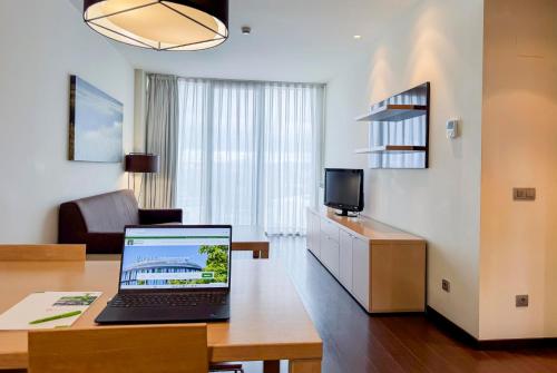 Hotel Jardines de Uleta Suites