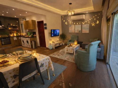 Top rated 1 BR with private garden in Karma Sheikh Zayed - only families & single travelers