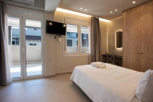 Heart of Heraklion Studio with Balcony Walking Distance to All Sites