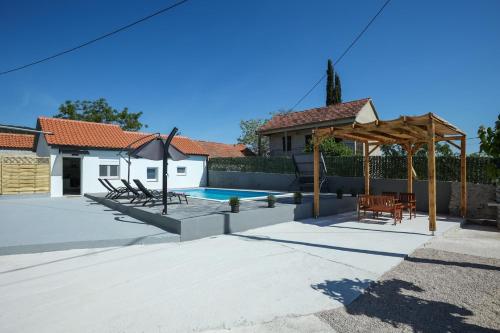 Casa Mia with Pool