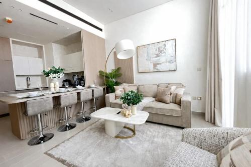 Elegant 1BR Haven at Binghatti Phantom