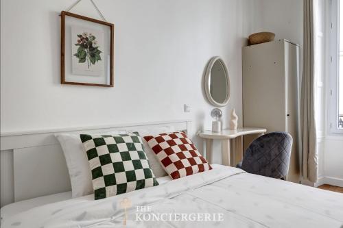 Prestige parisien proche de lArc de Triomphe