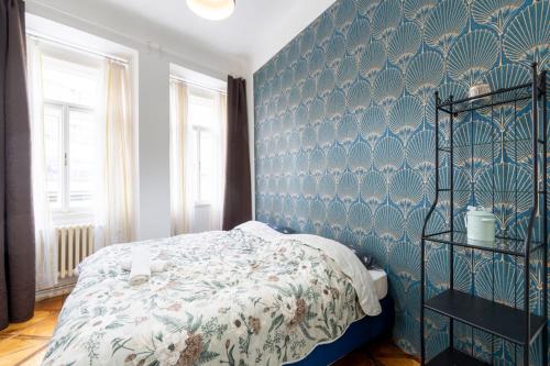 2 bedroom apartment in New Town close to river