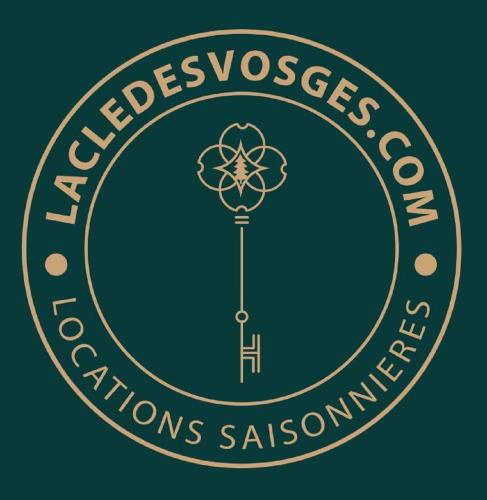 a logo for the montessori nations assurance school at Lilou Shelter in Gérardmer