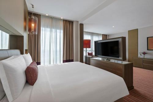 Park Rotana Abu Dhabi — Bedroom