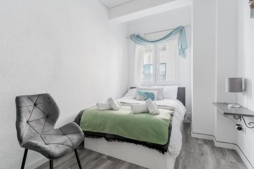 Modern 2BR Apartment with Terrace in Valencia