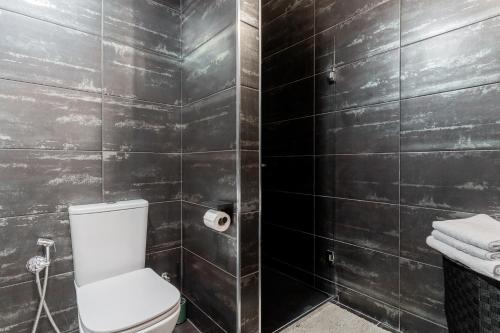 Modern 2BR Apartment with Terrace in Valencia