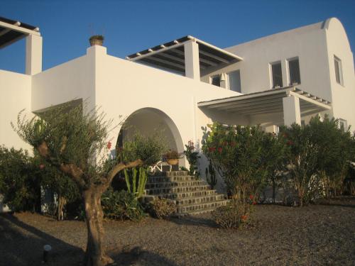 Gallery image of Sun Anemos Resort in Oia