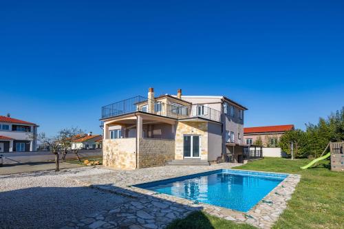 Oasis Jadreski Pool Residence
