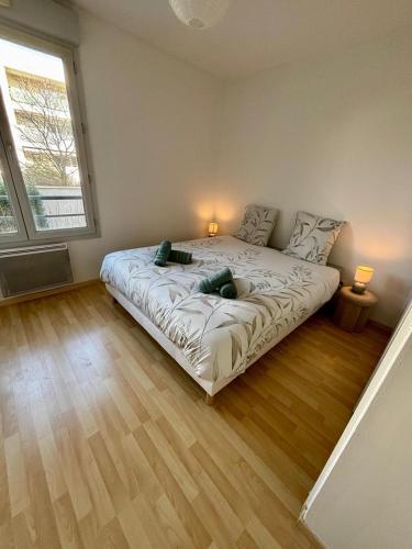 Confort, résidence sécurisée, garage !