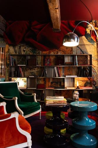 Hôtel du Petit Moulin, Haute Couture hotel by Lacroix photo 87
