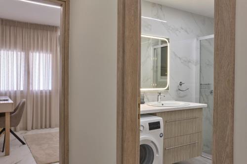 Urban Cozy Vibes 2bd Apt in Ilisia