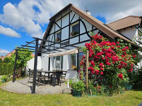 Holiday Home Fachwerkhaus Paula mit Blick auf das Wasser by Interhome