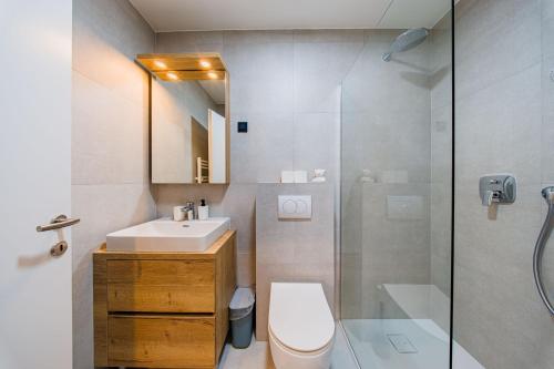 Zagreb 205 - 3 Bedroom - Parking - Two-level - New - Apartment - Flexible Keybox Entry - Modern - Monthly Rent - WiFi