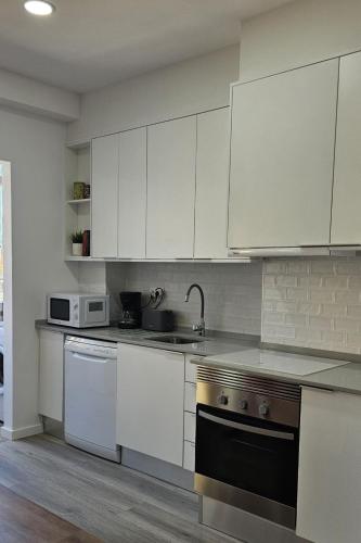 Apartment Wohnung Benfica Flat mit Balkon by Interhome