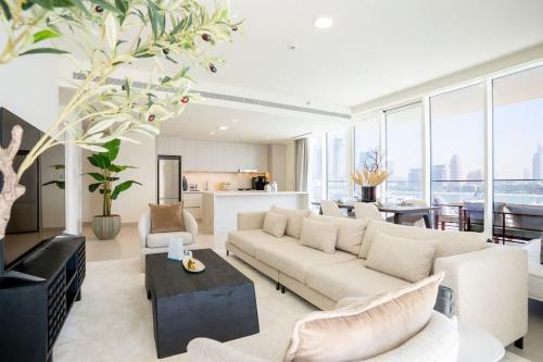 Airstay - Beachfront 1BR - Private Beach Access - Monthly Offer Available