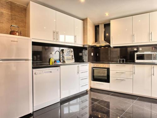 Apartment Almirante 3 by Interhome