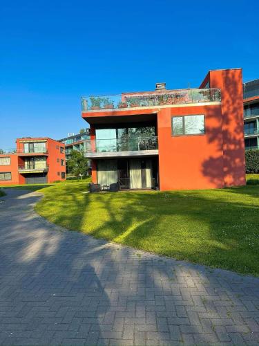 BL Yacht Club Art Apartman B2