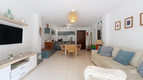 Bahamas Modern Apartment in Burriana by South Costa