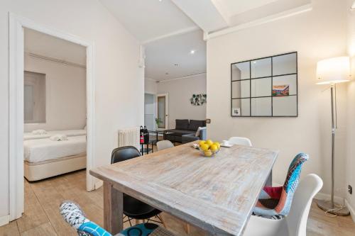 Bright 3BR2BA w Balcony in Eixample