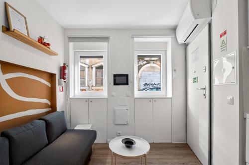 Minimalist Studio in Central Lisbon