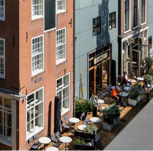 The Collector — Property building