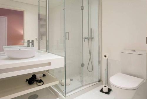 Hostee - Sublime 2BR Apt on Restauradores Sq