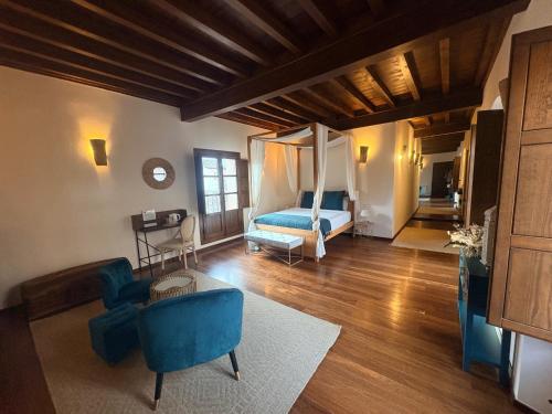 Casa del Armiño - Historic Boutique Hotel in Toledo Old Town