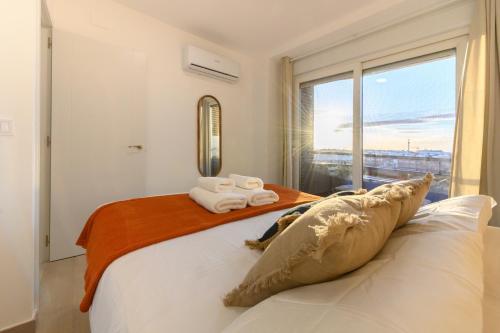 ABR1710B - Amplio piso de Lujo 2 dormitorios, ambos con terraza y 2 baños - Alquiler temporal