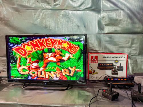 a video game console and a nintendo wii game console at The Shepherd’s Nook in Livingston
